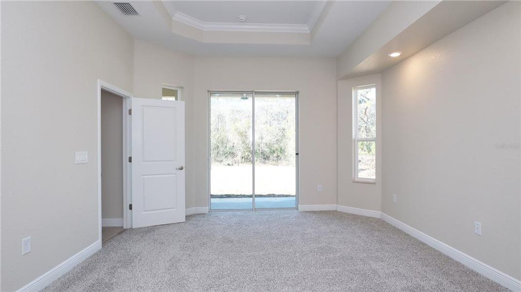 Spacious, unfurnished interior of a new home in , Brooksville (Image 10).