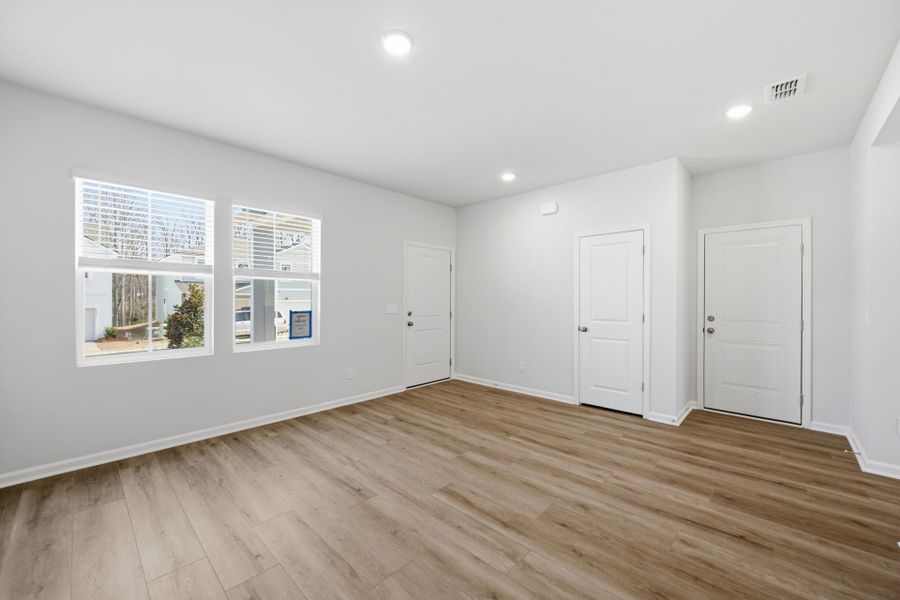 Spacious, unfurnished interior of a new home in Grand Arbor, Blythewood (Image 12).