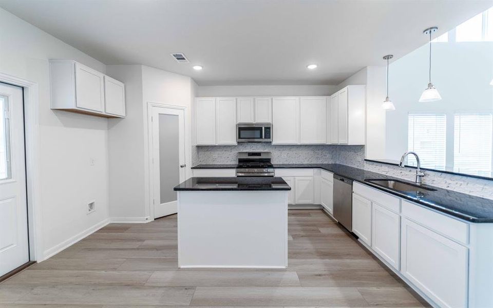 Furnished interior view inside a new home in Travis Ranch, Forney (Image 5). Furnished interior view inside a new home in Travis Ranch, Forney (Image 5).