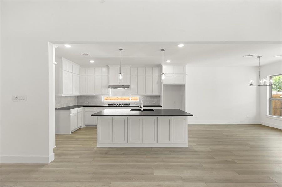 06. 4500 Brookfield - Kitchen