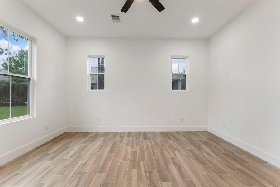 Spacious, unfurnished interior of a new home in , Montgomery (Image 35).