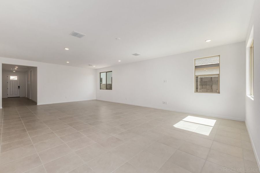 Spacious, unfurnished interior of a new home in Tyler Ranch, Buckeye (Image 6). Spacious, unfurnished interior of a new home in Tyler Ranch, Buckeye (Image 6).
