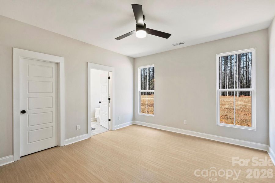 Spacious, unfurnished interior of a new home in , Lincolnton (Image 22).