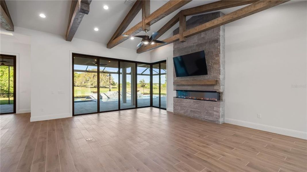 Spacious, unfurnished interior of a new home in , Sorrento (Image 49).