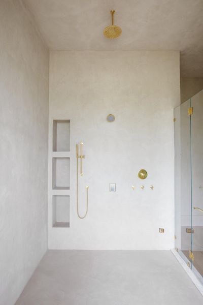 Spacious, unfurnished interior of a new home in , Charleston (Image 25). Spacious, unfurnished interior of a new home in , Charleston (Image 25).