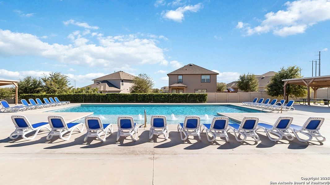 Community amenities in Hunters Ranch, San Antonio (Image 38).