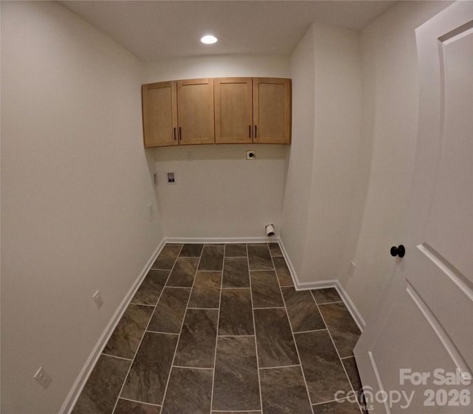 Spacious, unfurnished interior of a new home in , Marion (Image 20).