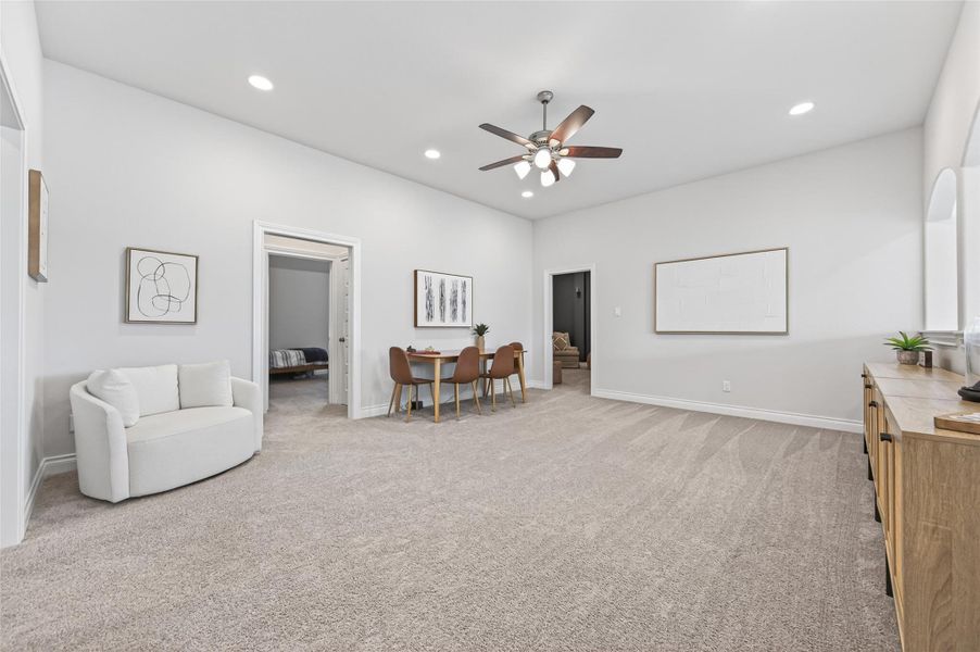 Furnished interior view inside a new home in Towne Lake 70’, Cypress (Image 25). Furnished interior view inside a new home in Towne Lake 70’, Cypress (Image 25).