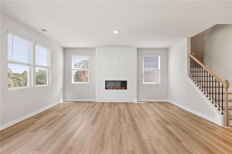 Spacious, unfurnished interior of a new home in Oak Grove Glen, Snellville (Image 22). Spacious, unfurnished interior of a new home in Oak Grove Glen, Snellville (Image 22).