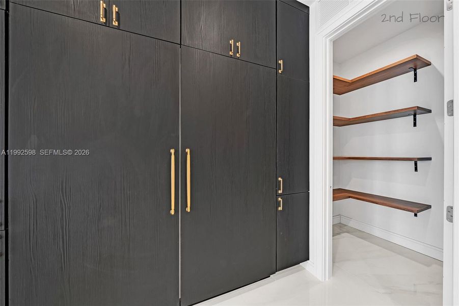 Image 81 of a home in .