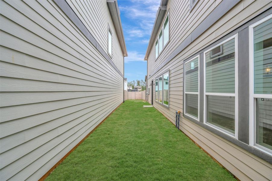 Exterior details and patio area of a home in , Montgomery (Image 3).