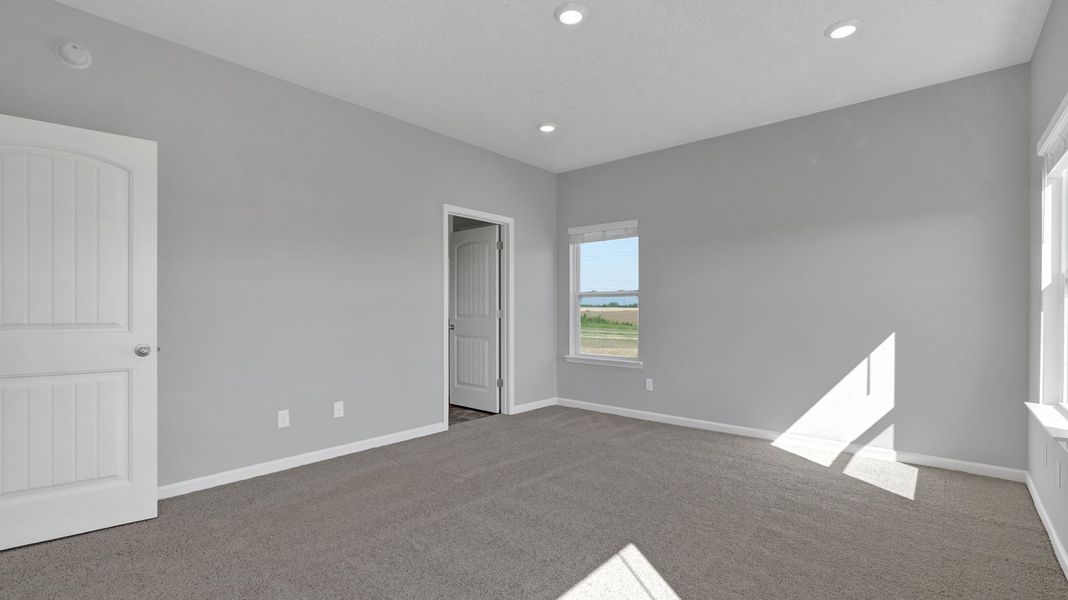 Spacious, unfurnished interior of a new home in Hedge Rose, Somerville (Image 26).