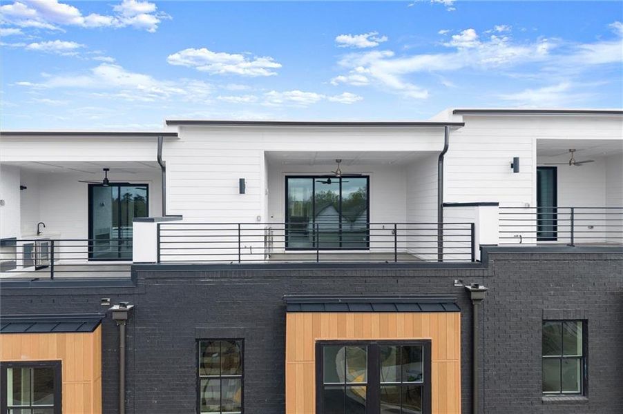 Exterior details and patio area of a home in , Alpharetta (Image 24).