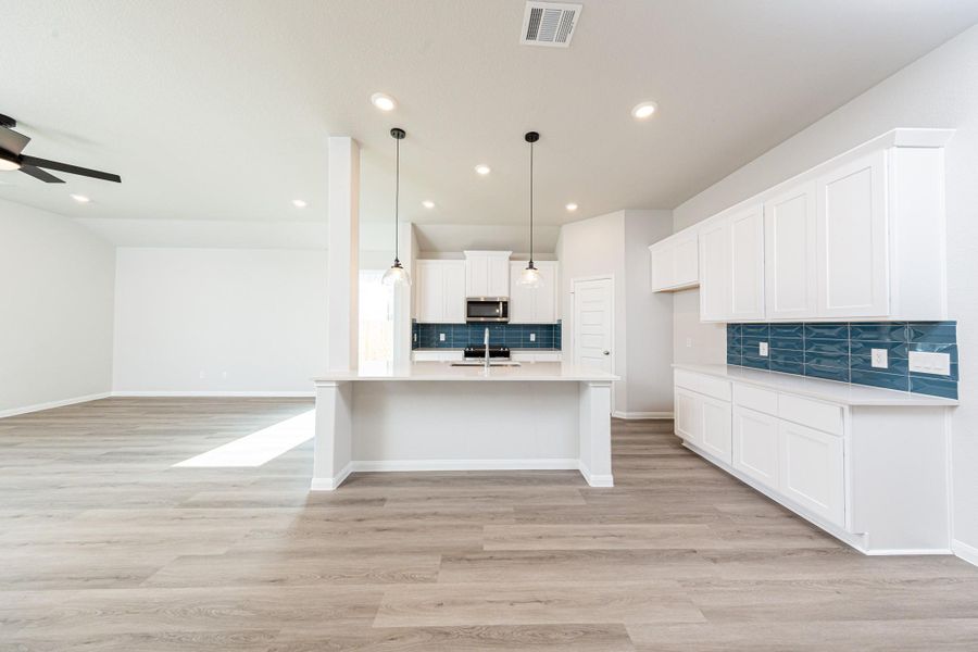 Photos are a representation of the floor plan. Options and interior selections will vary. Photos are a representation of the floor plan. Options and interior selections will vary.