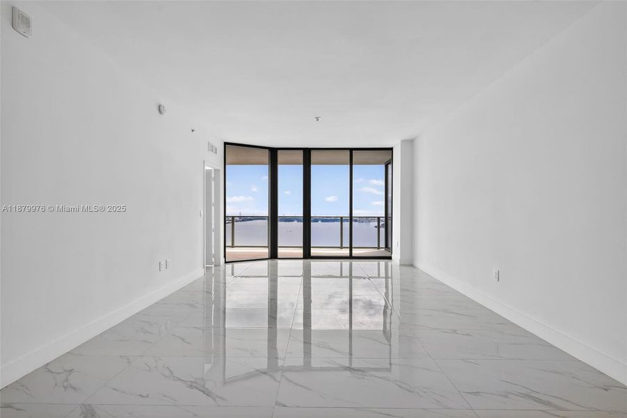 Spacious, unfurnished interior of a new home in , Miami (Image 22).
