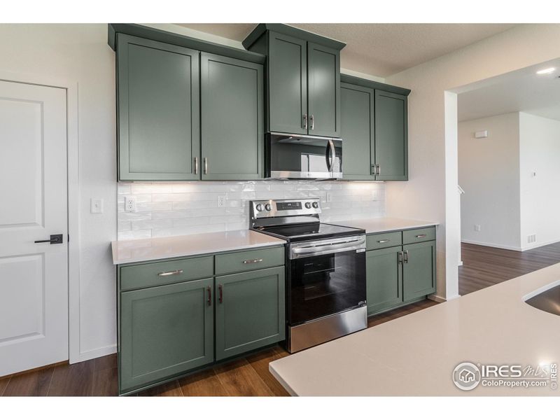 EXAMPLE PHOTO: KITCHEN