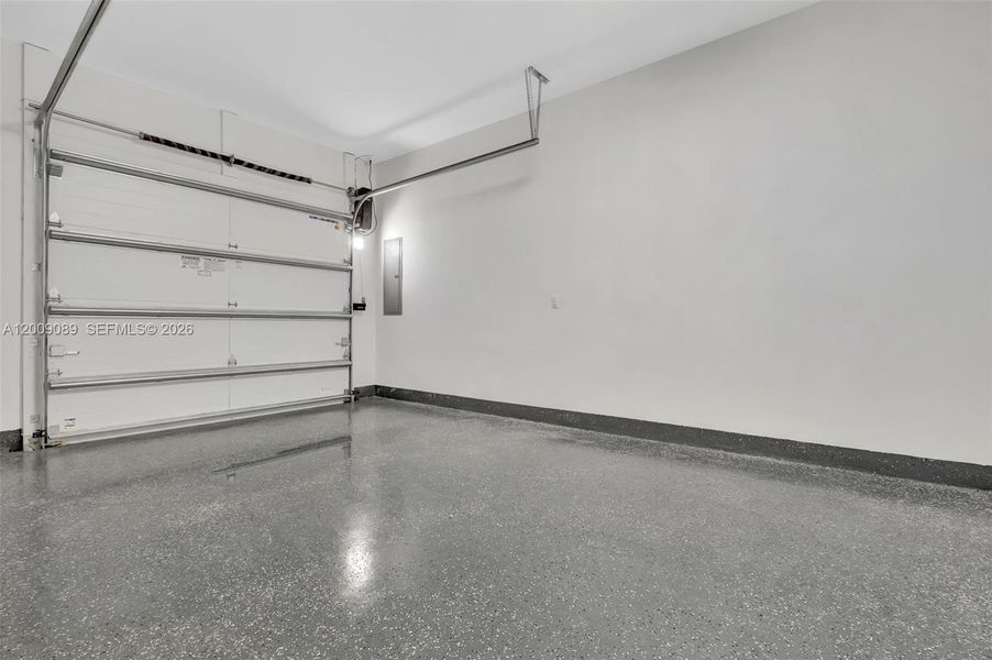 Spacious, unfurnished interior of a new home in , Miami (Image 20).
