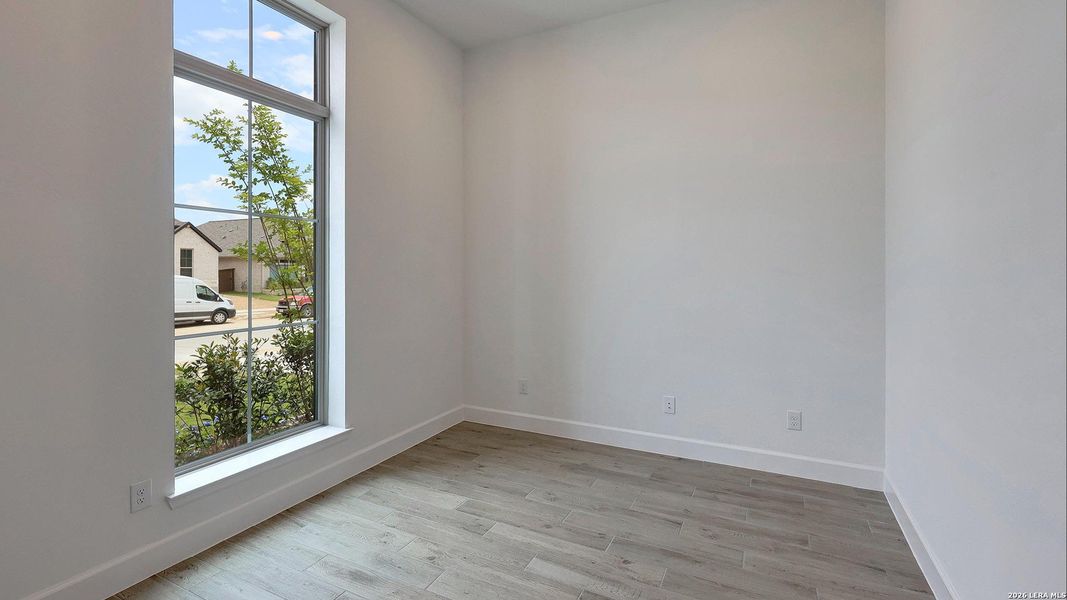Spacious, unfurnished interior of a new home in Corley Farms, Boerne (Image 13).