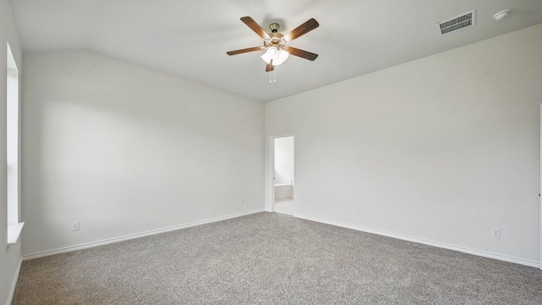 Representative unfurnished interior of a home built from the Harbour by D.R. Horton in The Woods at Lindsey Place, Anna (Image 13).