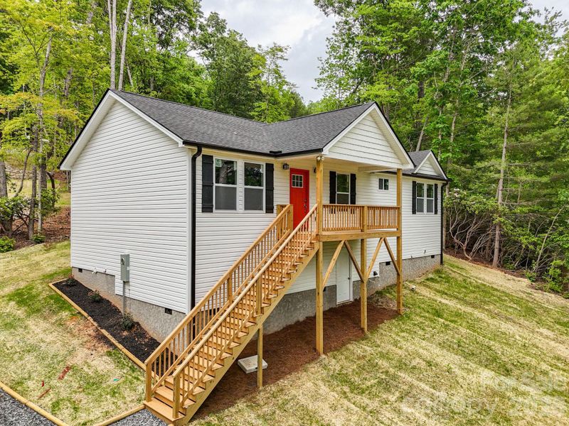 Exterior details and patio area of a home in , Horse Shoe (Image 20).