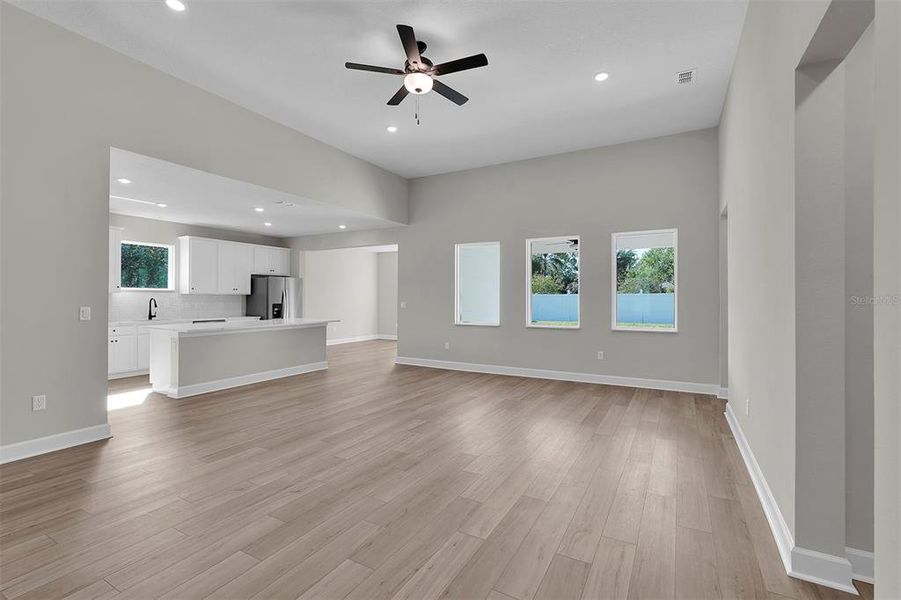 Spacious, unfurnished interior of a new home in , Palm Coast (Image 14).