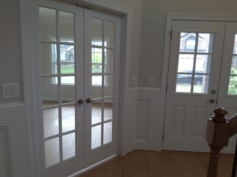 Spacious, unfurnished interior of a new home in Weybridge, Burlington (Image 32).