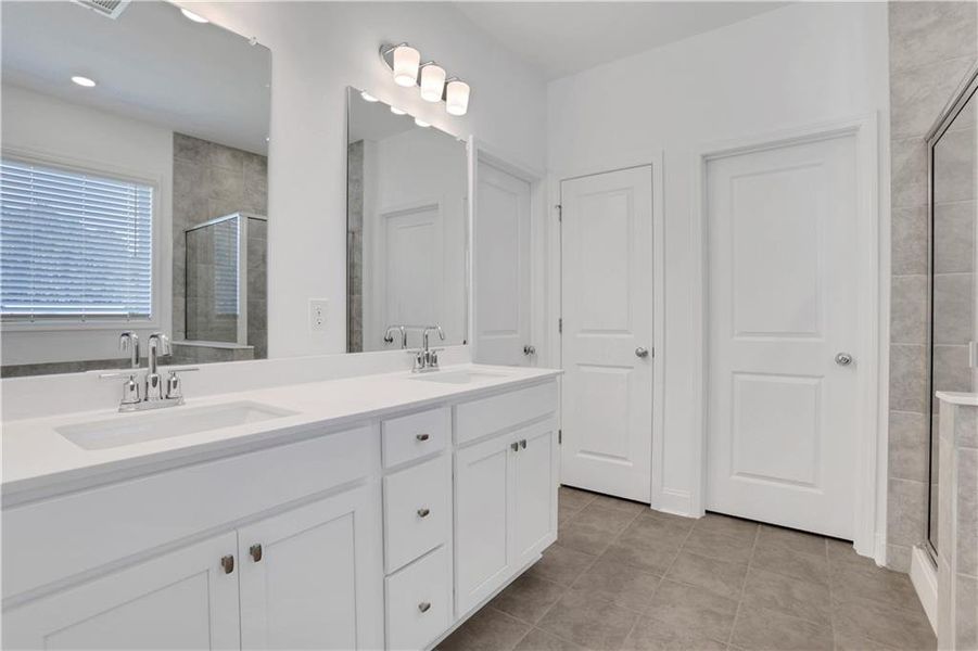 Furnished interior view inside a new home in Bailey Fence, Dacula (Image 12).
