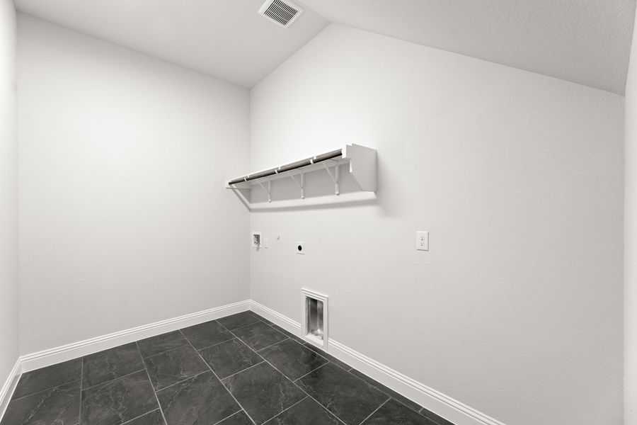 Spacious, unfurnished interior of a new home in Brookshire at Legacy Hills, Celina (Image 27). Spacious, unfurnished interior of a new home in Brookshire at Legacy Hills, Celina (Image 27).