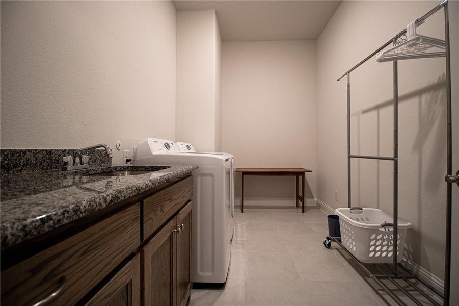 Furnished interior view inside a new home in , Rowlett (Image 13).