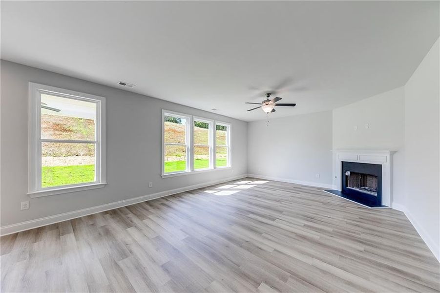 Spacious, unfurnished interior of a new home in , Homer (Image 16).