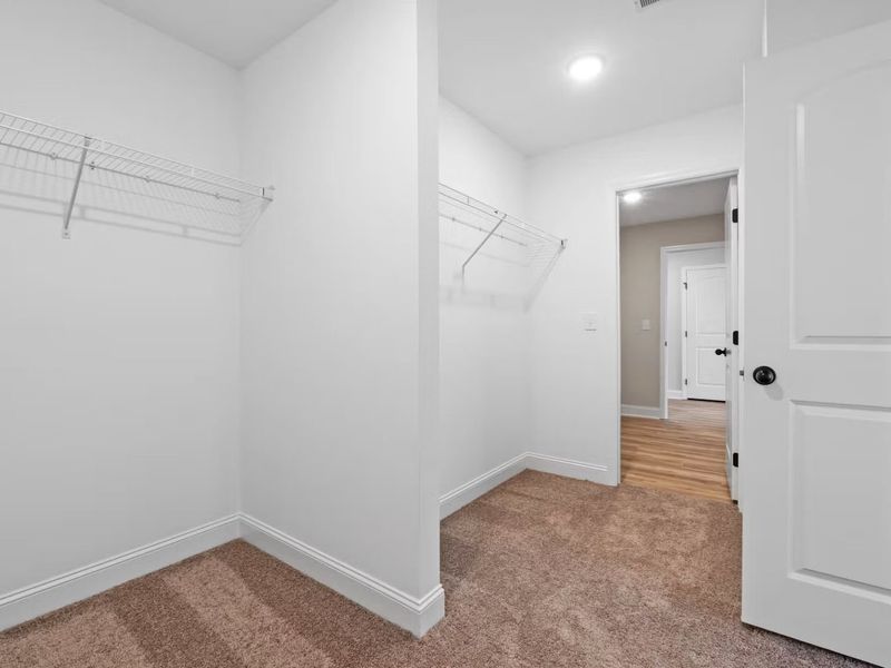 Spacious, unfurnished interior of a new home in Meadow Ridge Estates, Josephine (Image 21).