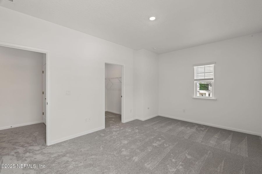Spacious, unfurnished interior of a new home in Beacon Lake, St. Augustine (Image 46).