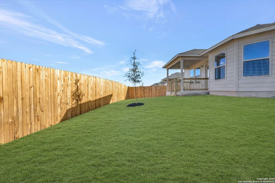 Exterior details and patio area of a home in Winding Brook, San Antonio (Image 28).
