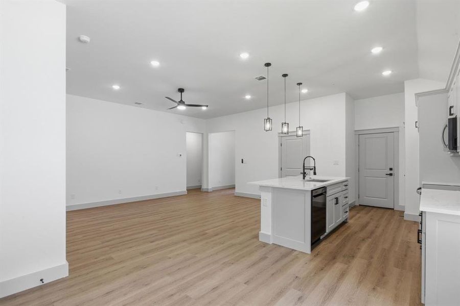 Image 28 of a home in .