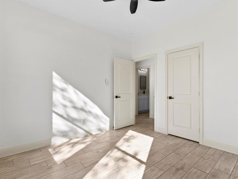 Spacious, unfurnished interior of a new home in , Granbury (Image 34).