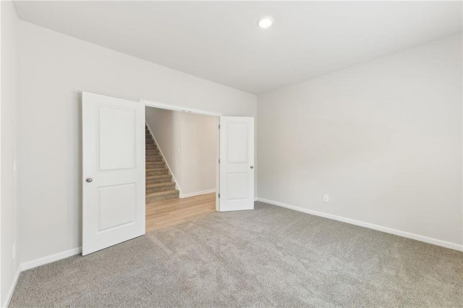 Spacious, unfurnished interior of a new home in Ivey Township, Dallas (Image 34).