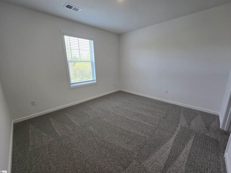 Spacious, unfurnished interior of a new home in Shiloh Trail, Wellford (Image 34).