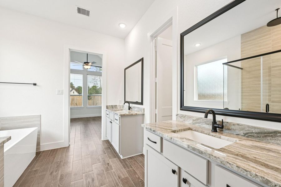Furnished interior view inside a new home in Kresston, Montgomery (Image 31).