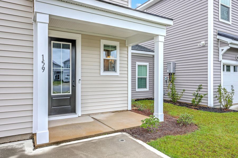 Exterior details and patio area of a home in , Goose Creek (Image 4).