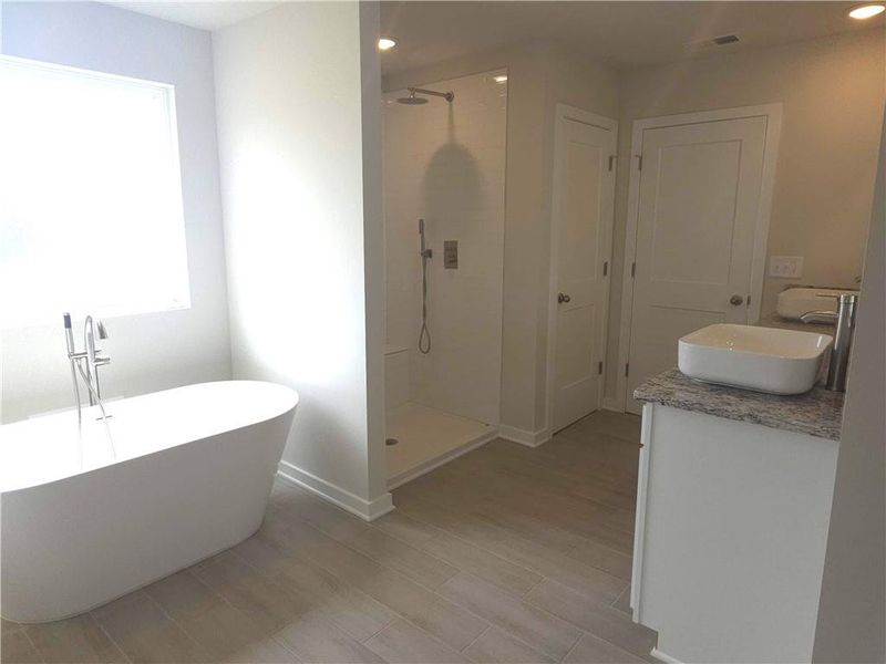 Furnished interior view inside a new home in Southern Hills, McDonough (Image 1).