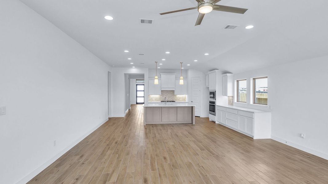 Spacious, unfurnished interior of a new home in The Grand Prairie, Hockley (Image 20).