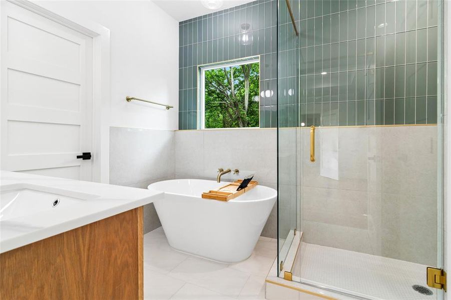 Furnished interior view inside a new home in , Glenn Heights (Image 9).