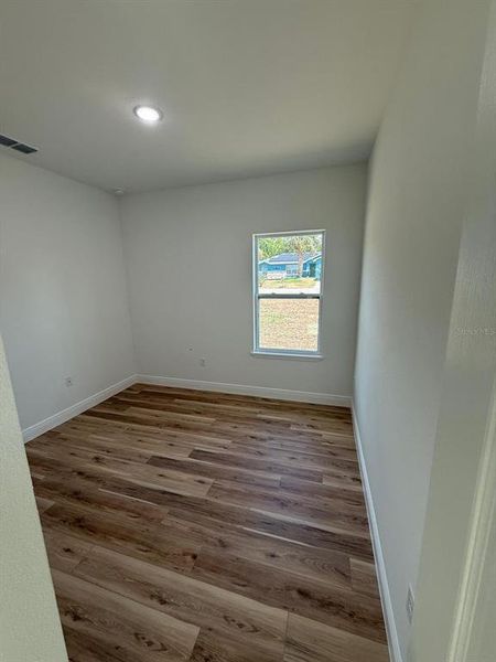 Spacious, unfurnished interior of a new home in , Ocala (Image 10).