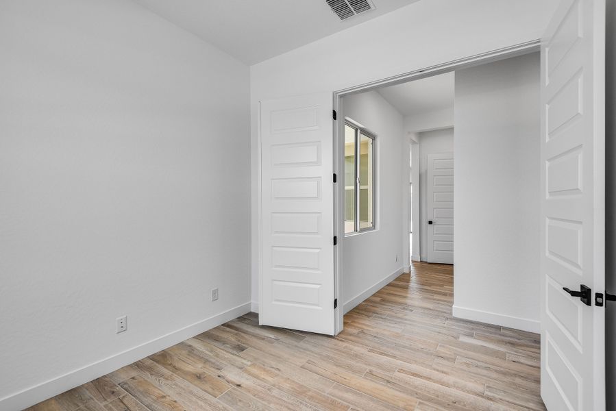 Spacious, unfurnished interior of a new home in Estrella, Goodyear (Image 19).