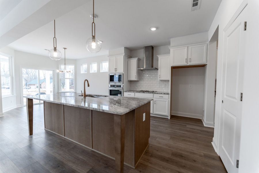 Furnished interior view inside a new home in Dorris Farm, White House (Image 7).