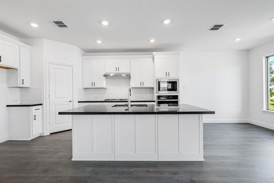 116 North Sky Drive ~ Ready Now 116 North Sky Drive ~ Ready Now