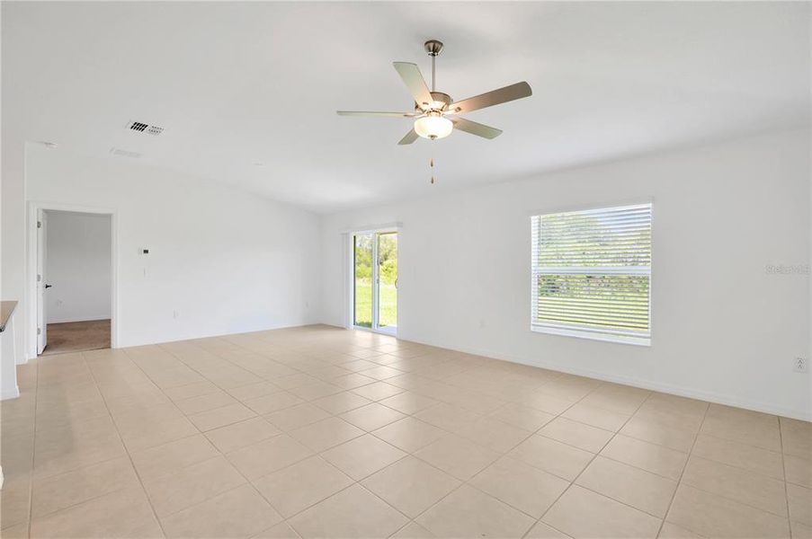 Spacious, unfurnished interior of a new home in Berry Bay, Wimauma (Image 15). Spacious, unfurnished interior of a new home in Berry Bay, Wimauma (Image 15).