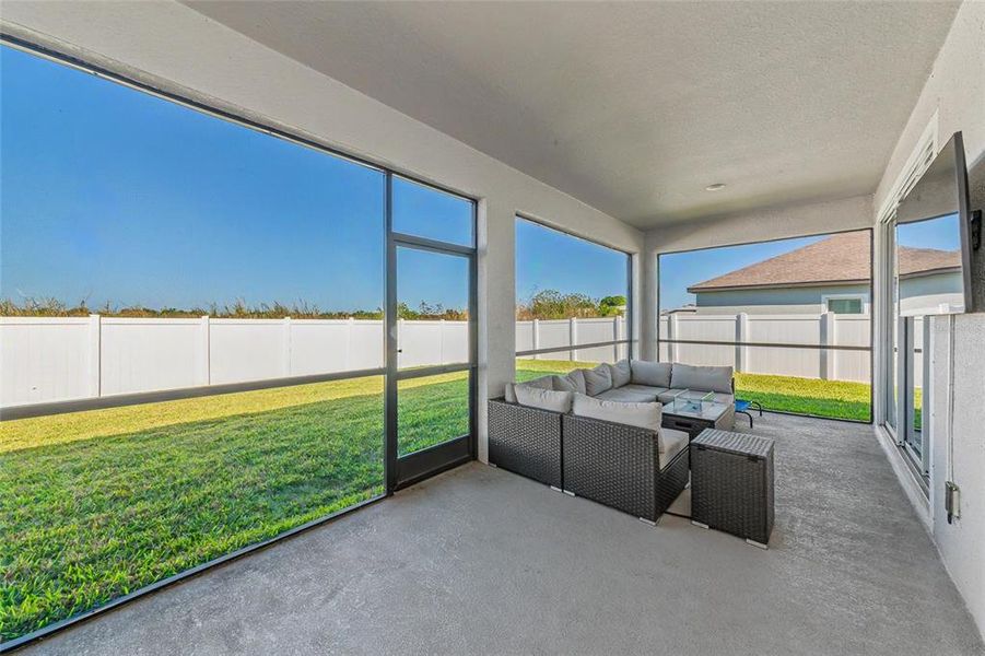 Exterior details and patio area of a home in , Bradenton (Image 25).