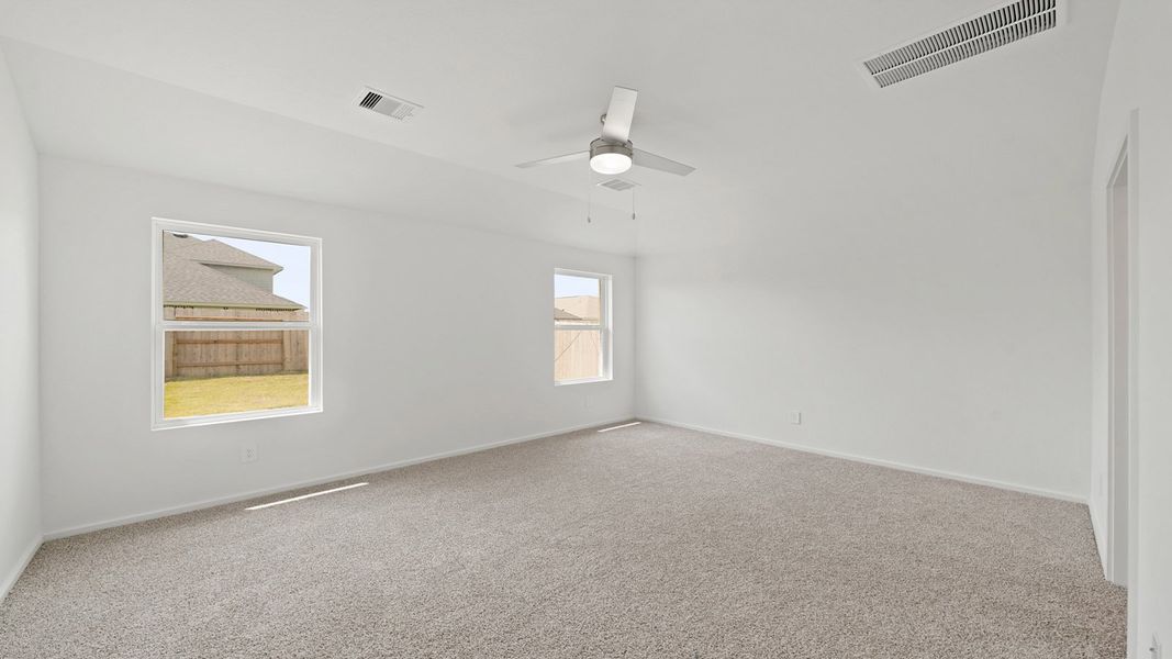 Spacious, unfurnished interior of a new home in Sunterra Lakes, Katy (Image 16). Spacious, unfurnished interior of a new home in Sunterra Lakes, Katy (Image 16).