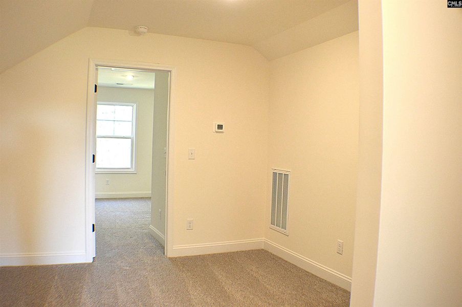 Spacious, unfurnished interior of a new home in Bickley Station, Irmo (Image 26).